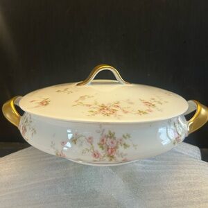 Theodore Haviland Limoges Round Vegetable Dish with Gilded Handles